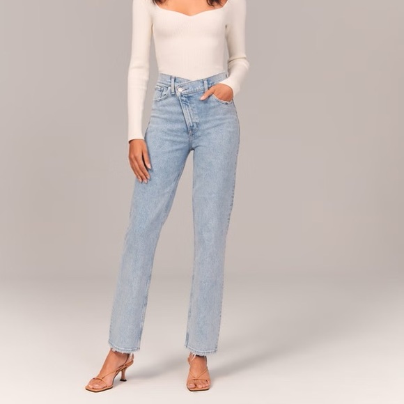 Abercrombie & Fitch Denim - ABERCROMBIE & FITCH THE 90s STRAIGHT ULTRA HIGH RISE JEANS